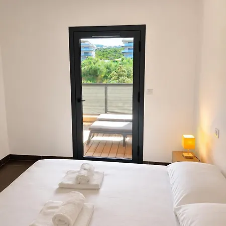 Grand T2 De 48m2 Agosta - 4personnes - Climatise - Et Commerces A 100m Apartment